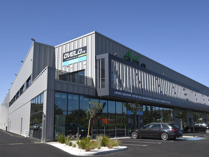 Production, Storage and Commercial Buildings in Fréjus