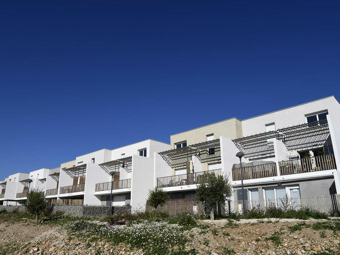 "Residence Le Panoramique" of 132 Housing Units in Lançon-de-provence