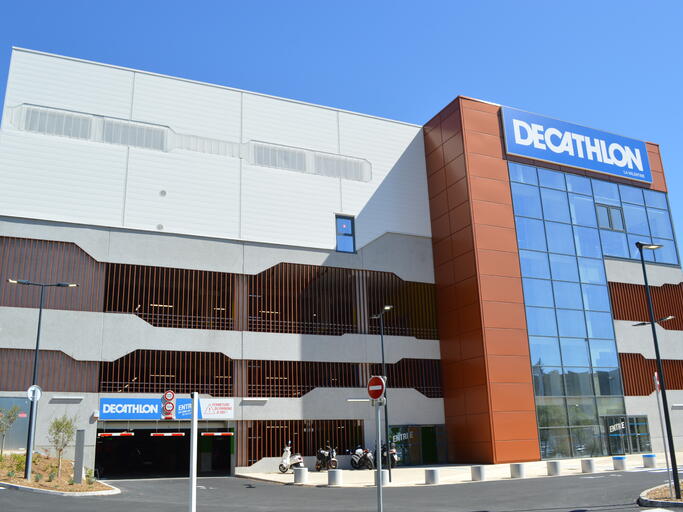 Centre commercial DECATHLON à Marseille