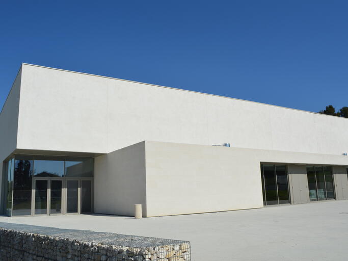 Auditorium in Saint-rémy-de-provence