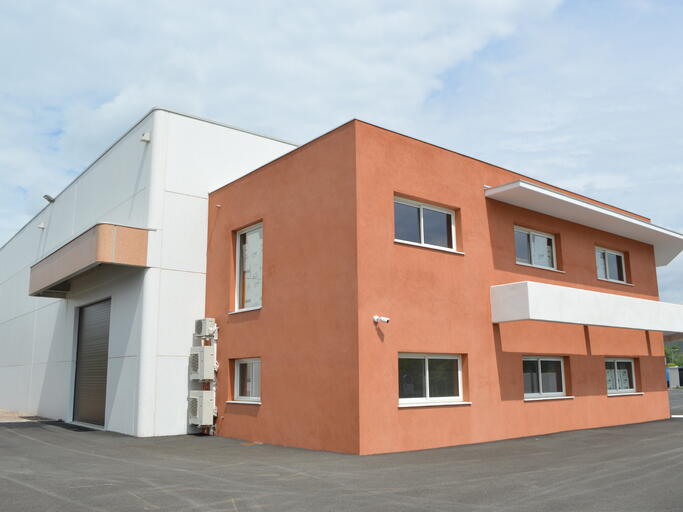 Storage Buildings and Offices in Fréjus