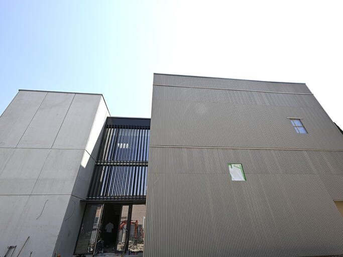 Salle Polyvalente &agrave; vocation Culturelle et Sportive au Coll&egrave;ge du Rocher du Dragon &agrave; Aix-en-Provence