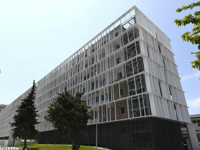 Réhabilitation du bâtiment d'enseignement et de recherche TPR1 à Marseille Luminy