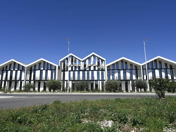 Immeuble de bureaux du Siège Social du Groupe BLACHERE à Châteaurenard
