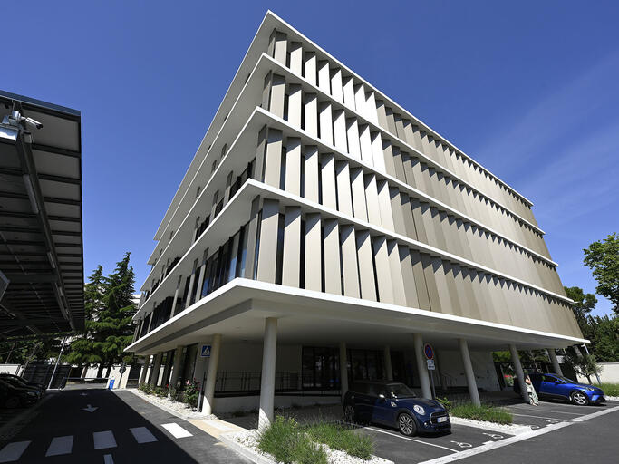Office Building "Les Bureaux De La Garance" in Avignon