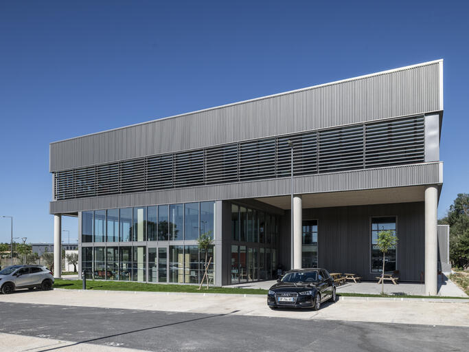 B&acirc;timent de bureaux et d'ateliers &agrave; Aix-en-Provence