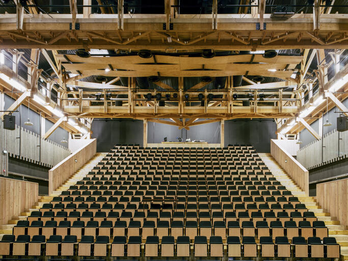 370 and 150 Seat Theater in Marseille