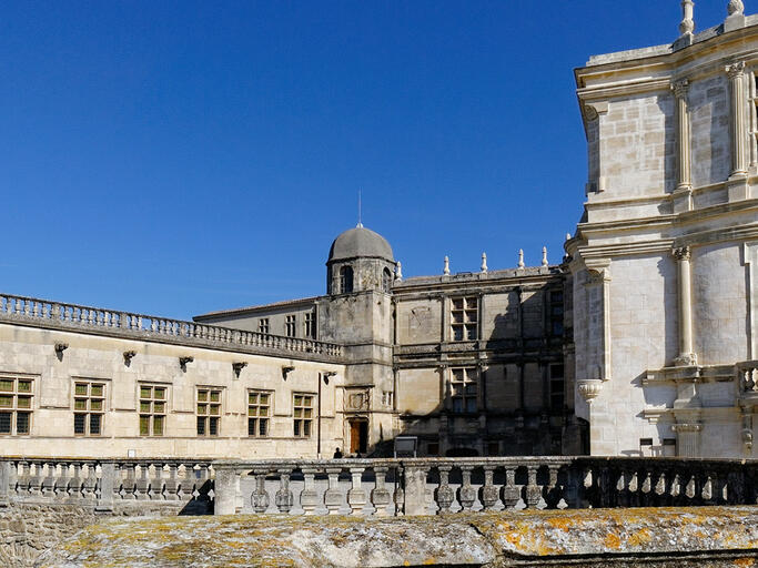 Rehabilitation of the “chateau De Grignan” in Grignan